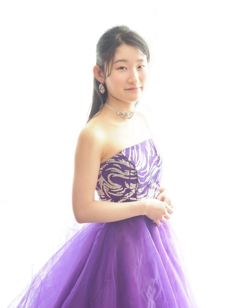 岩﨑　汐音 写真画像