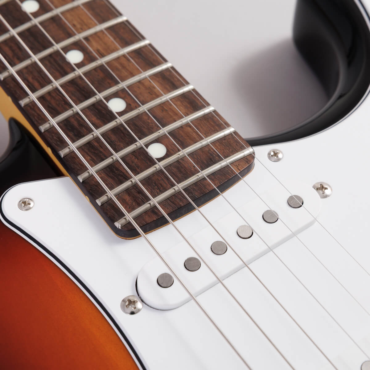 「あと半音欲しい」に応える22フレット仕様