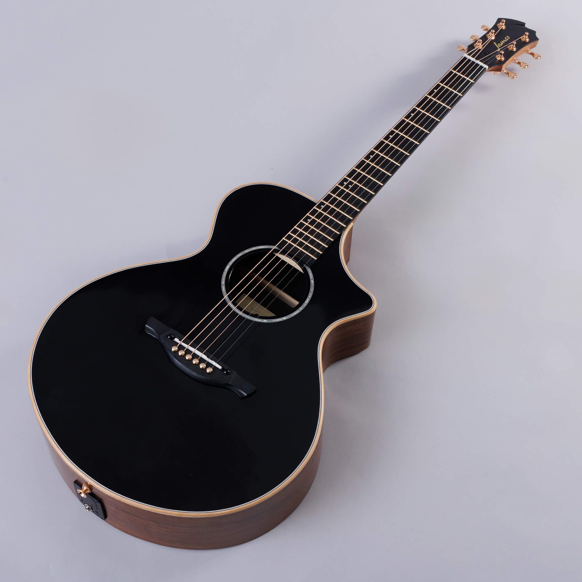 トップ単板＋短めな638スケール