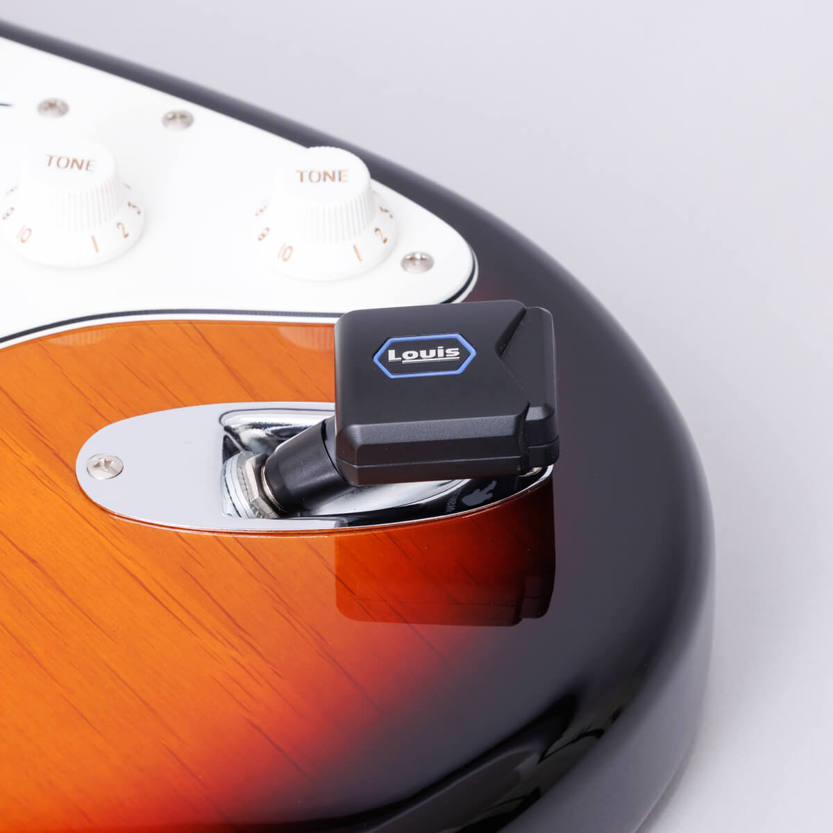 舟形ジャックにも接続しやすいジャック形状