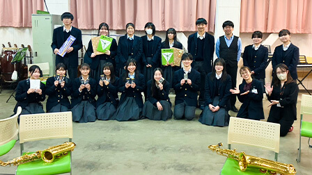 大阪府立金岡高等学校への寄贈品