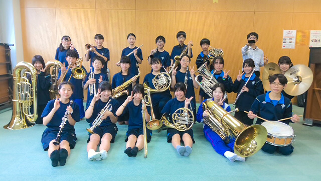 港ブラスオルケスターの写真は準備中です