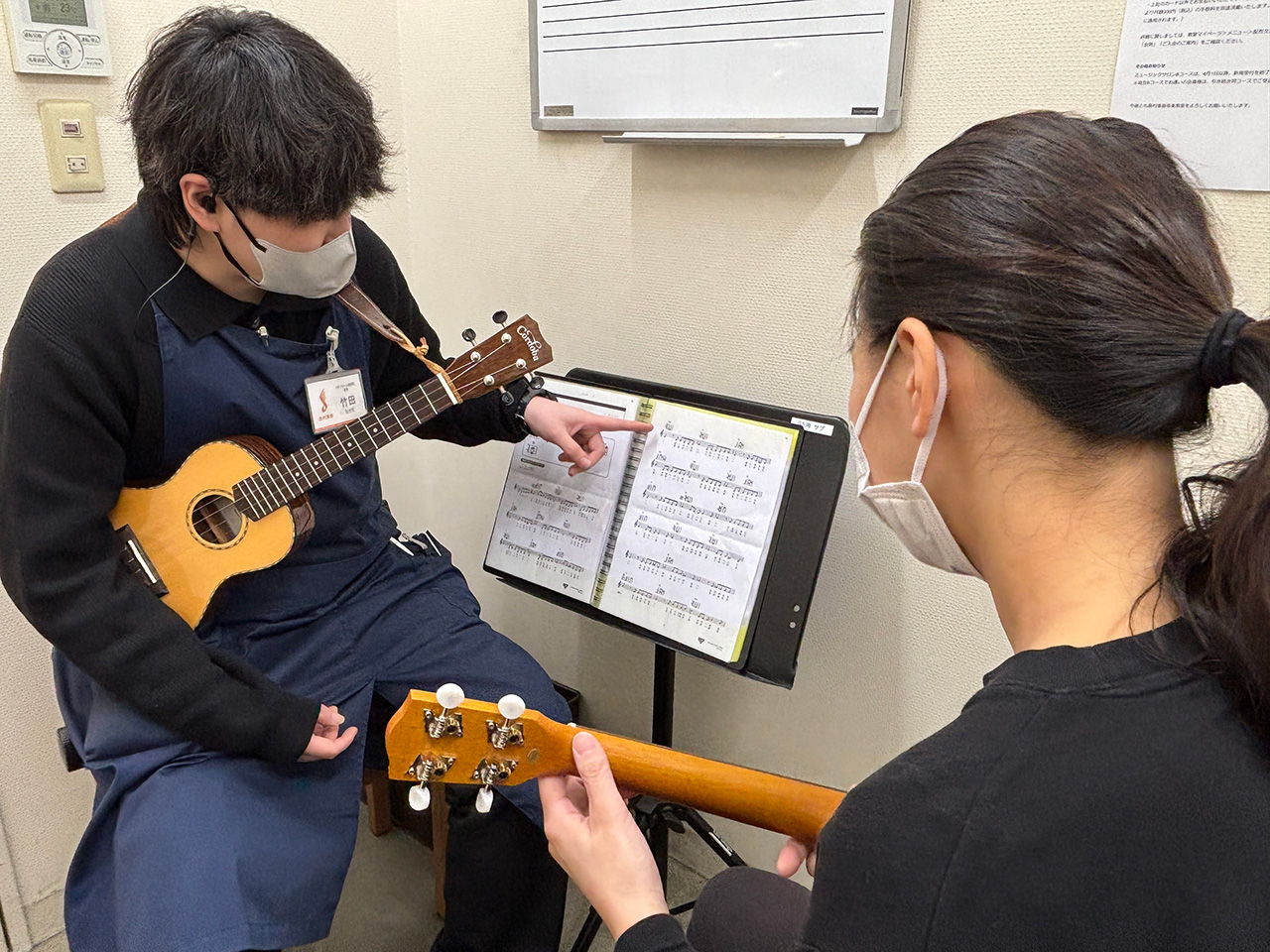 簡単なコードで曲を弾いてみよう