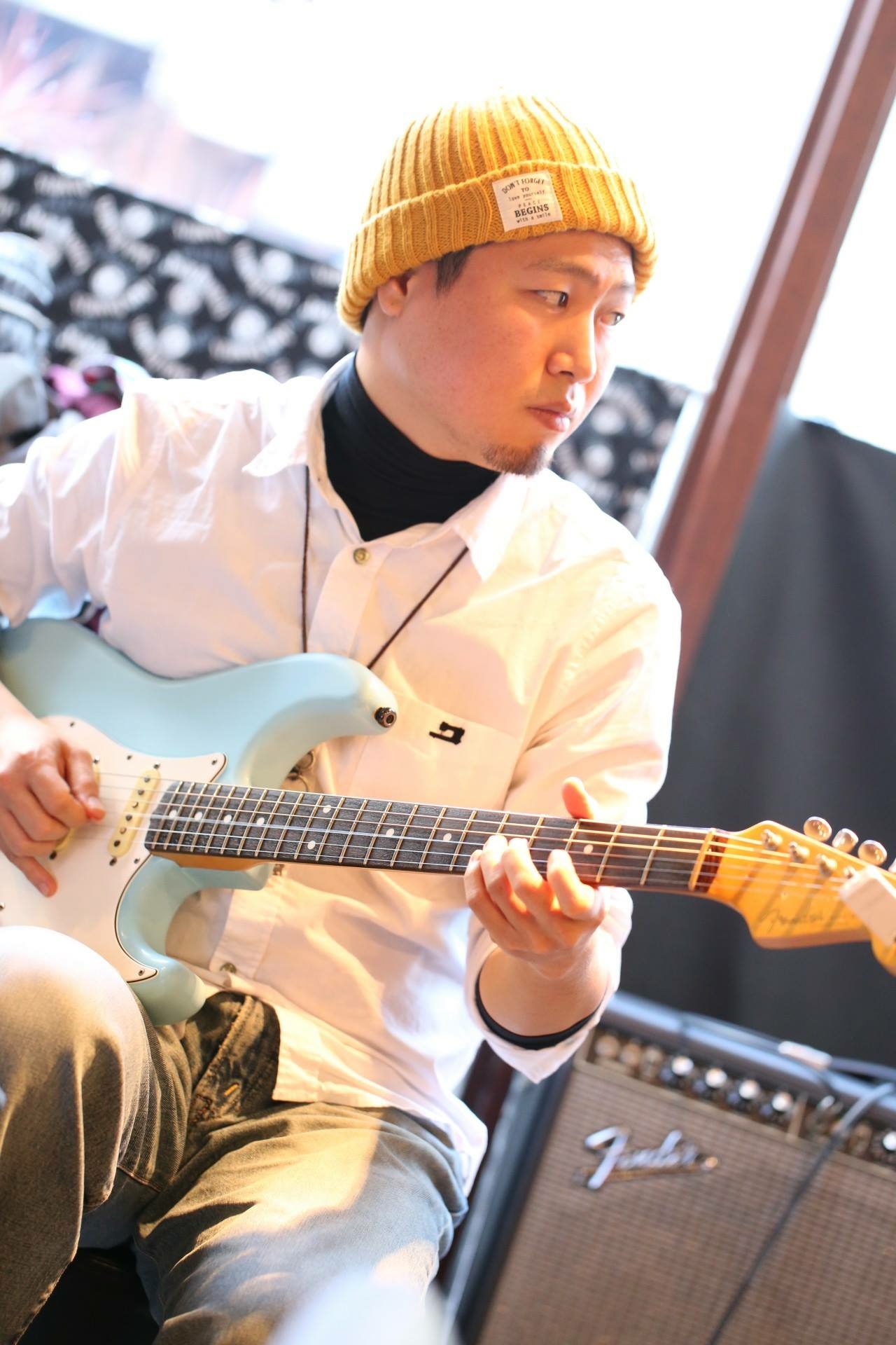 【エレキギター・アコースティックギター】火・水曜日　李聖貴（り　そんぎ）