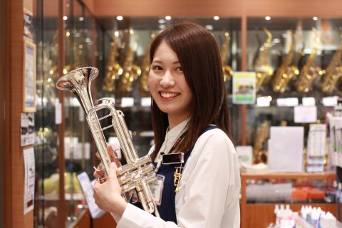 スタッフ写真 管楽器・アコースティックギター・防音室担当、防音・管楽器上級アドバイザー 中原