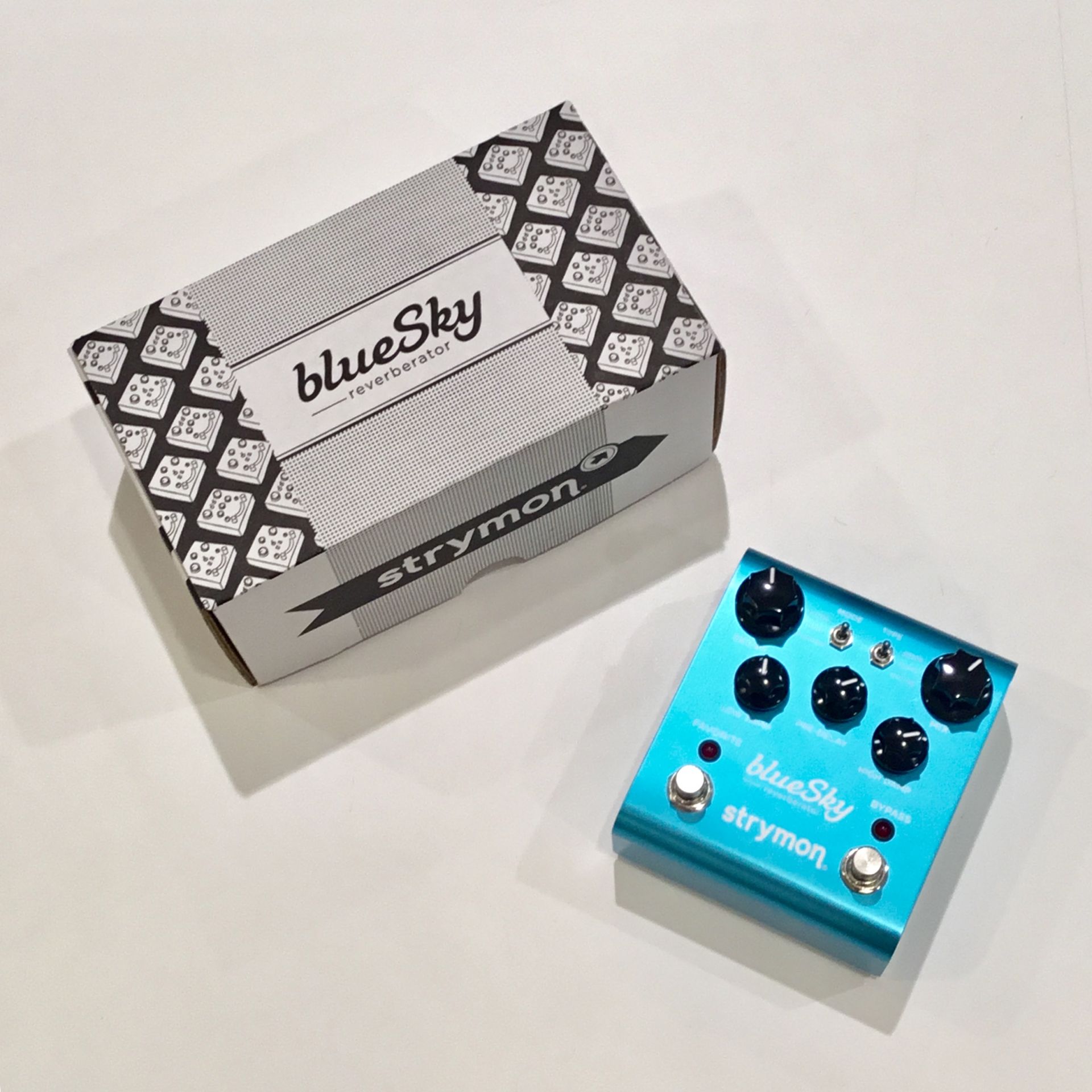 strymon / blueSky Reverb 入荷しました！