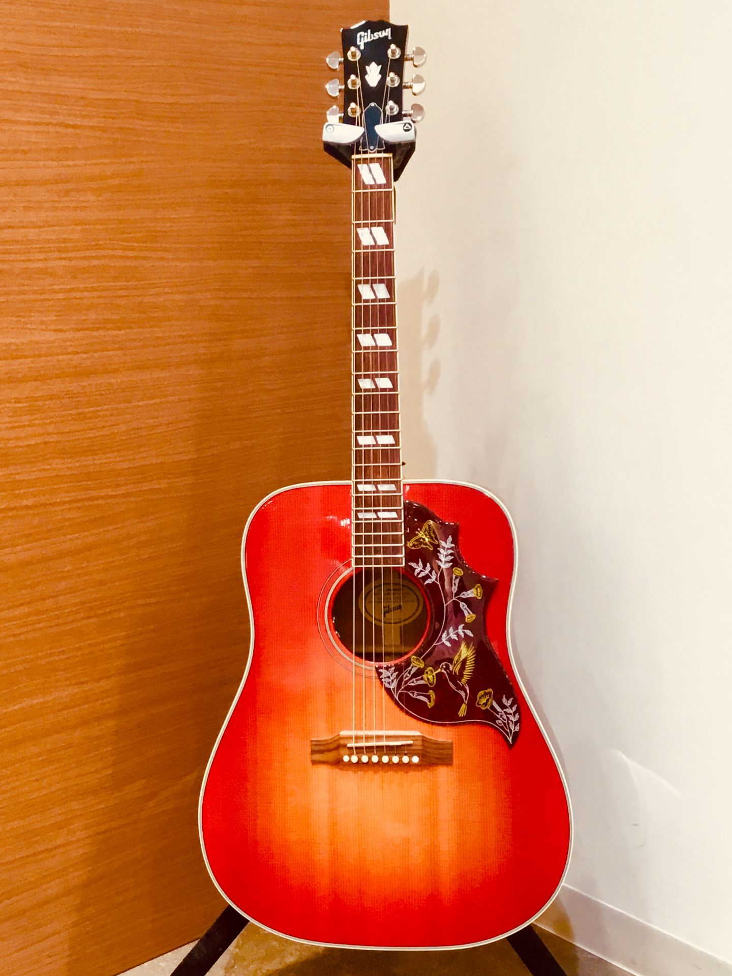 ギブソン　GIBSON  アコースティックギター　ハミングバード