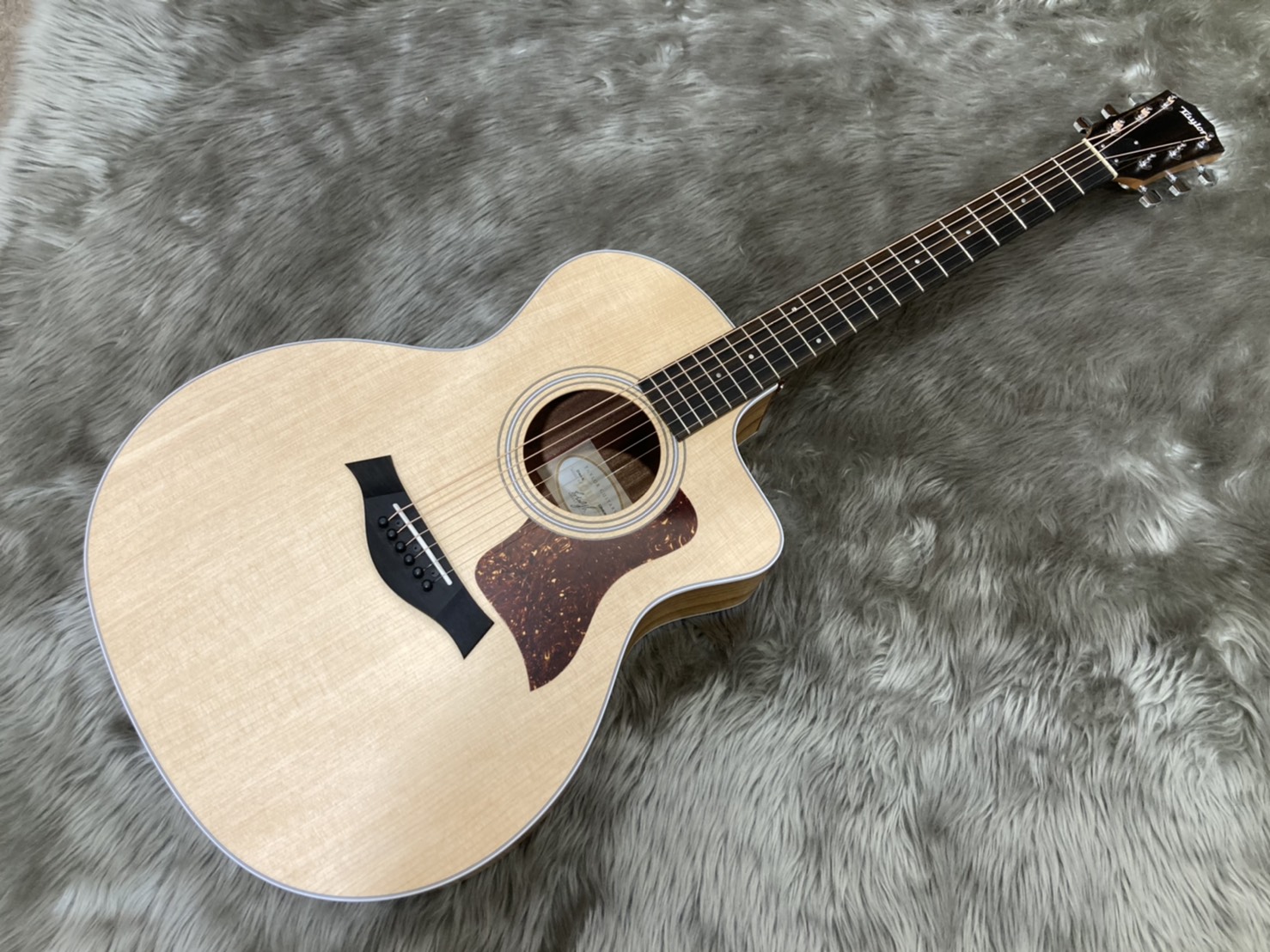 【ギター新入荷情報】Taylor 114e-Walnut入荷しました！