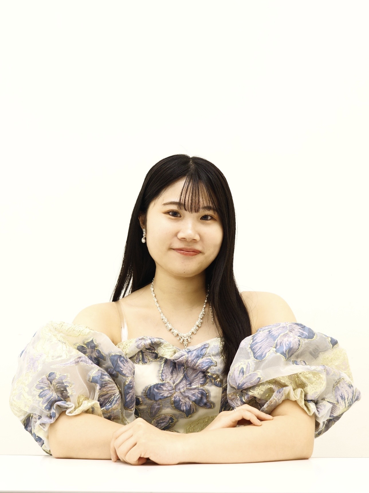 CONTENTS講師プロフィールコース概要体験申込み・お問い合わせはこちら講師プロフィール 飯塚　鈴花（いいづか　りんか）　担当：金曜日 ソプラノ。千葉県船橋市出身。上野学園大学音楽学部音楽学科声楽コース卒業。声楽を吉田伸昭に師事。上野学園大学管弦楽団による第71回オーケストラ定期演奏会にてソリスト […]