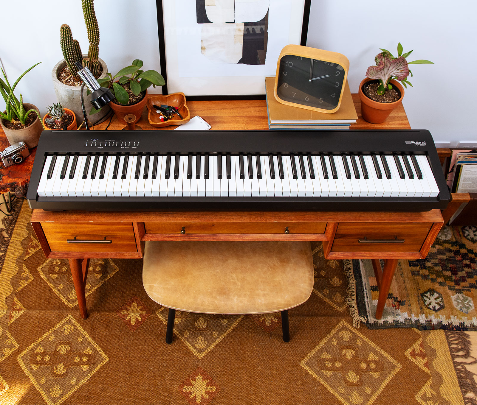 Roland FP-30X ポータブル・ピアノFPシリーズがグレードアップして新登場 スマートなデザインはそのままに、豊かな響きのピアノ・サウンドをはじめ、最新技術を盛り込みました。ホームユースでお使いいただきやすい、ピアノを弾きたくなる機能も強化。ピアノ初心者から上級者まで、ご自宅で気軽に楽しみた […]