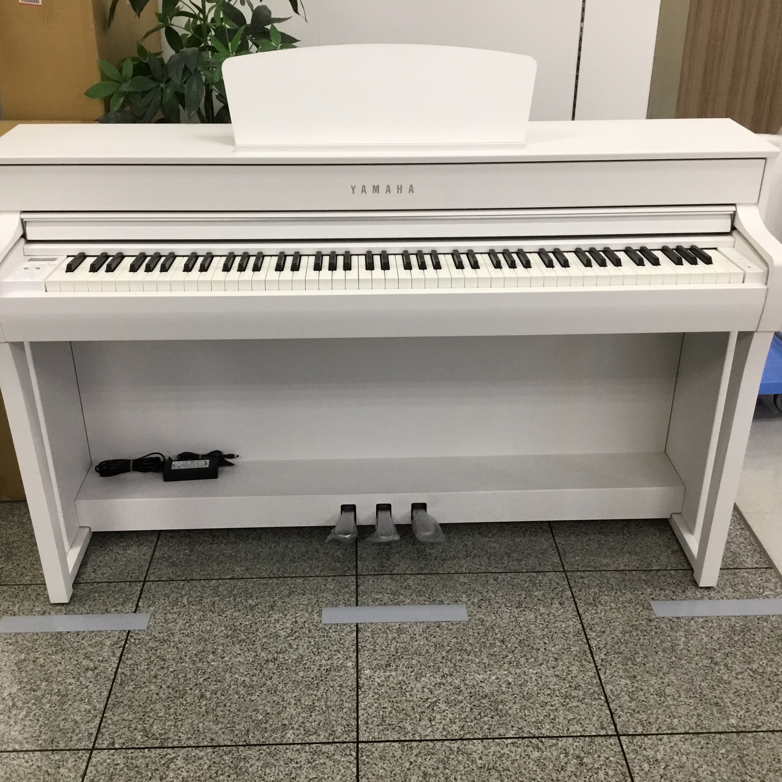 島村楽器イトーヨーカドー赤羽店の電子ピアノ担当の松崎です。イトーヨーカドー赤羽店のご紹介いたします。 展示品1台限りのお買い得品をご紹介いたします。（商品詳細の販売価格は発売当時の価格となります。） CONTENTSRoland　LX705GP/SRRoland　LX706GP/KRRoland　L […]