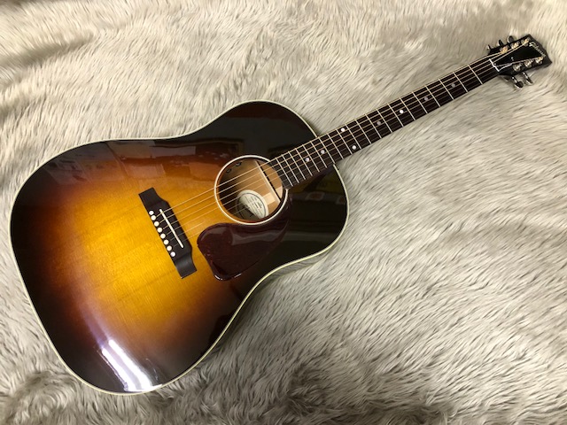 Gibsonスタンダードモデル「J-45 Standard」入荷しました！