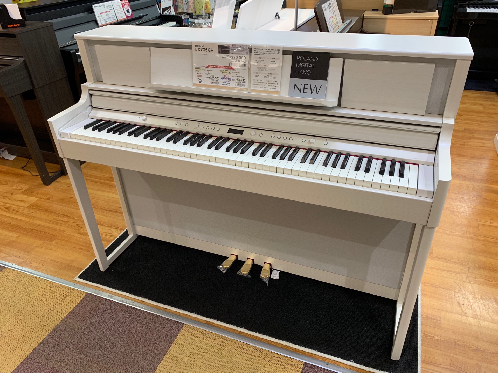 【電子ピアノ】年内配送をご希望の方はお早めに！Rolandの新製品が店頭でお試しいただけます！