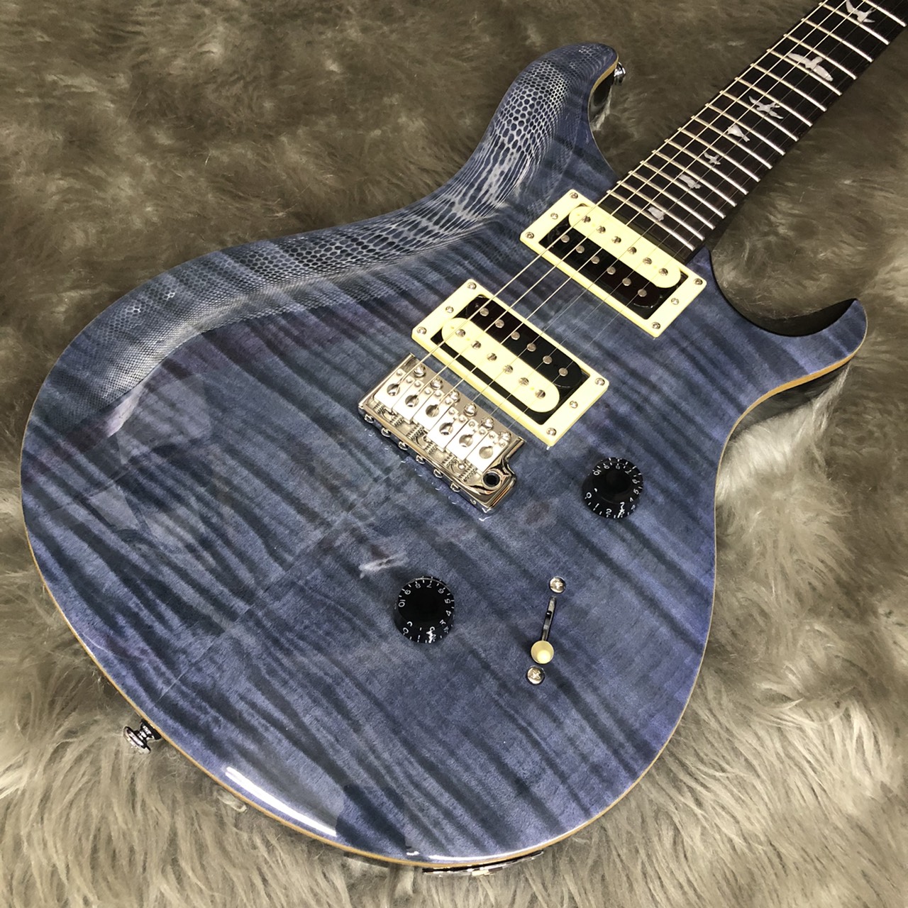 *光の当たり方で色味が変わるWhale BlueのSE CUSTOMが入荷しました！ Paul Reed Smithの新製品SE CUSTOM 24 Nが当店にも入荷しました！ 店頭では実際にお試しいただけます。 ぜひお気軽にご来店ください！ |*ブランド|*型名|*定価(税込)|*販売価格(税込) […]