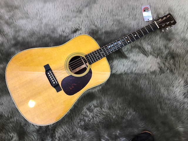 *Martin D-28 standard入荷いたしました！ |*ブランド|*商品型名|*定価（税込）|*販売価格]](税込)| |Martin|D-28 Standard|¥462,000|[!￥ 346,500!]| オープン・ギア・チューナー、エージング・トナー・トップ、アンティーク・ホワイト […]