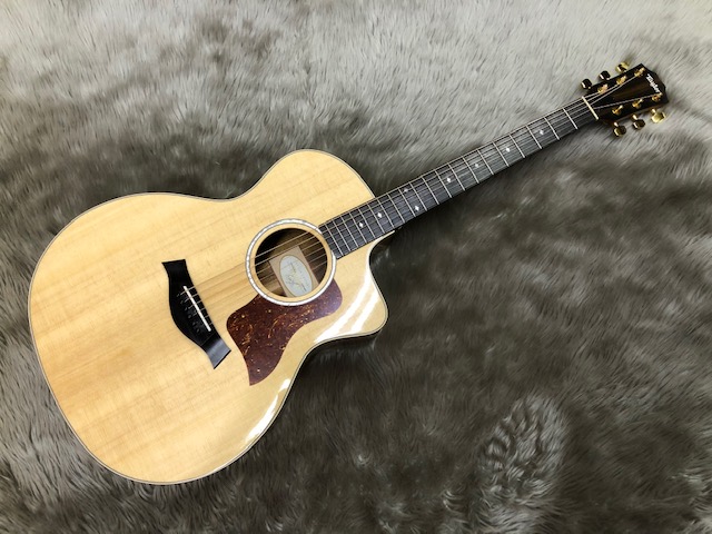 人気ブランドのTaylor 214ce-K DLX入荷情報！