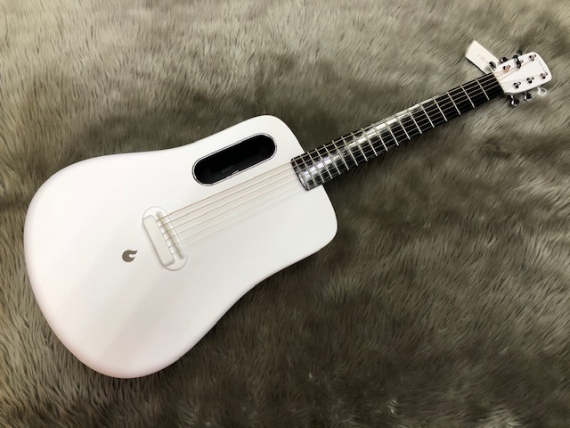 手軽にどこへでも連れていけるスモールギター　LAVA ME 2 FB　入荷情報！