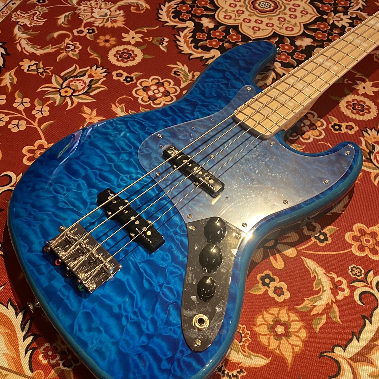 FenderFSR Made in Japan Traditional II 70s JazzBass Carribian Blue Trans