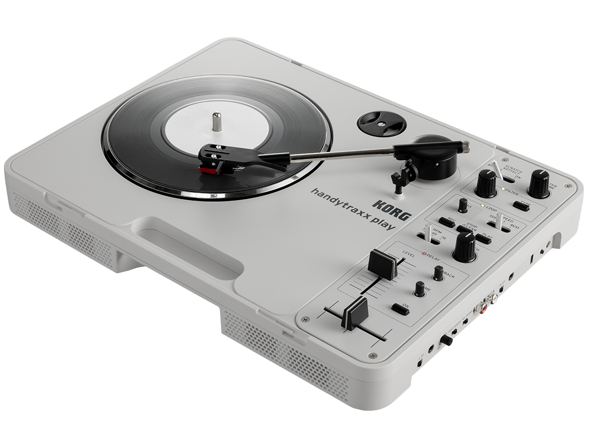 handytraxx playは、あの「Vestax」ブランドの「Handy Trax」にインスパイアされ、Vestax元社長の故中間俊英氏とのコラボレーションで生まれたポータブル・レコードプレーヤーです。 この製品の注目するポイント ・アナログレコードを「演奏する」楽しさを提供、Portablis […]