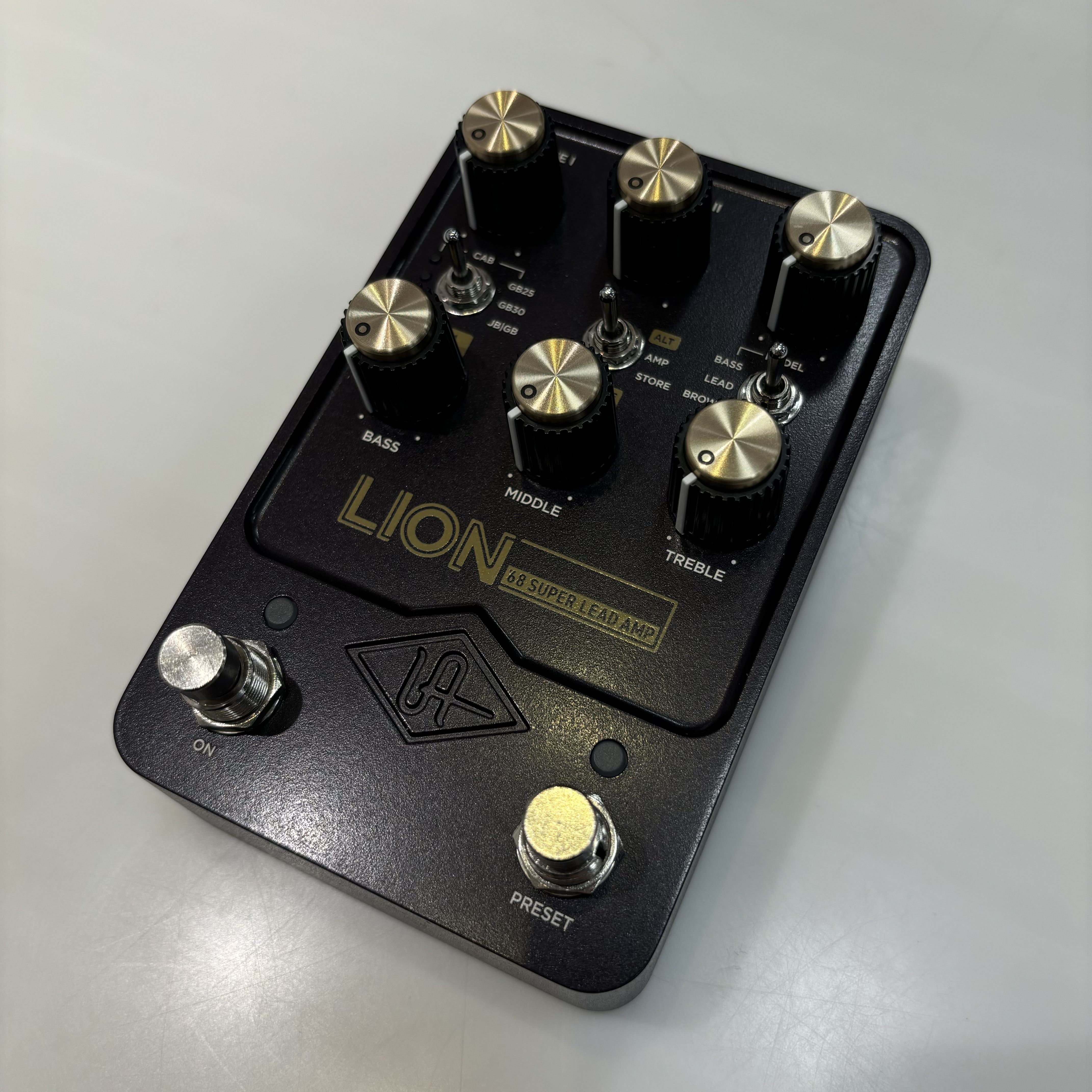 UNIVERSAL AUDIOUAFX Lion '68 Super Lead Amp