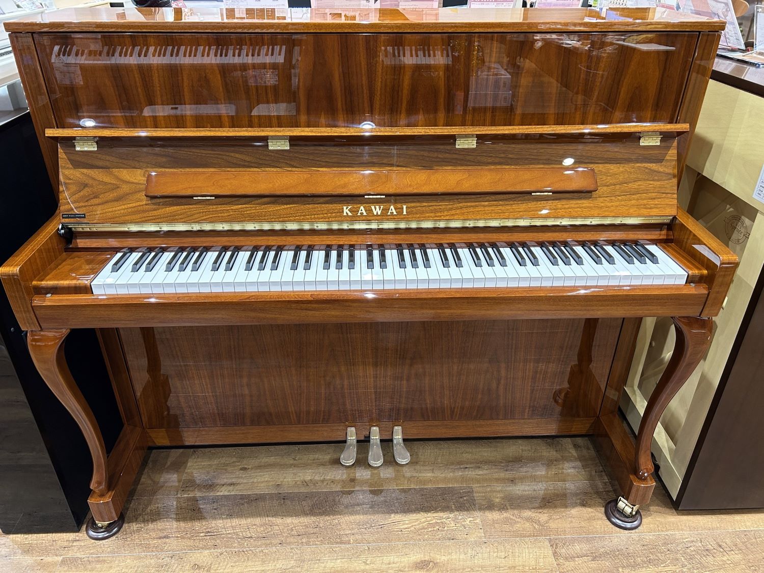 アップライトピアノKAWAI K-300SF WNP ウォルナット艶出し仕上げ