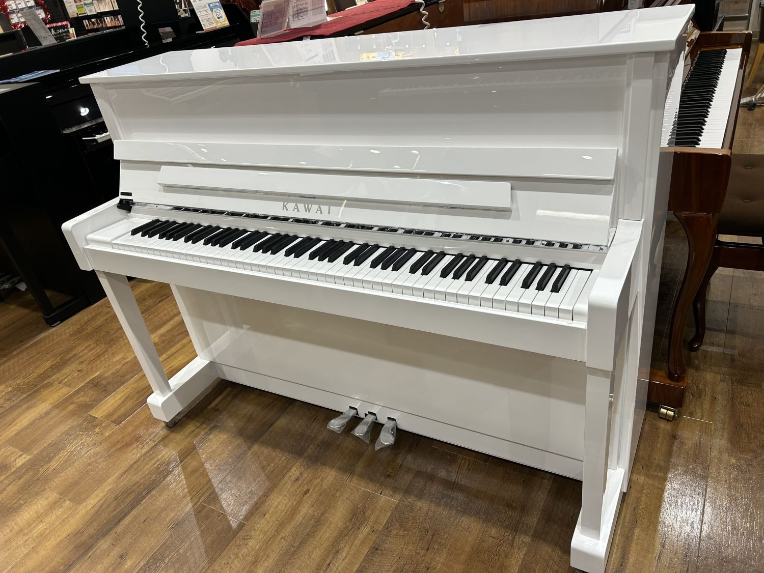 アップライトピアノ【展示品特別価格】新品アップライトピアノ：KAWAI K-114SX