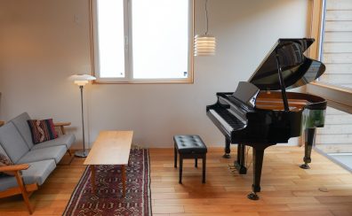 奥行わずか145cm。憧れのグランドピアノをもっと身近に。PRAMBERGER『LG145』発売中