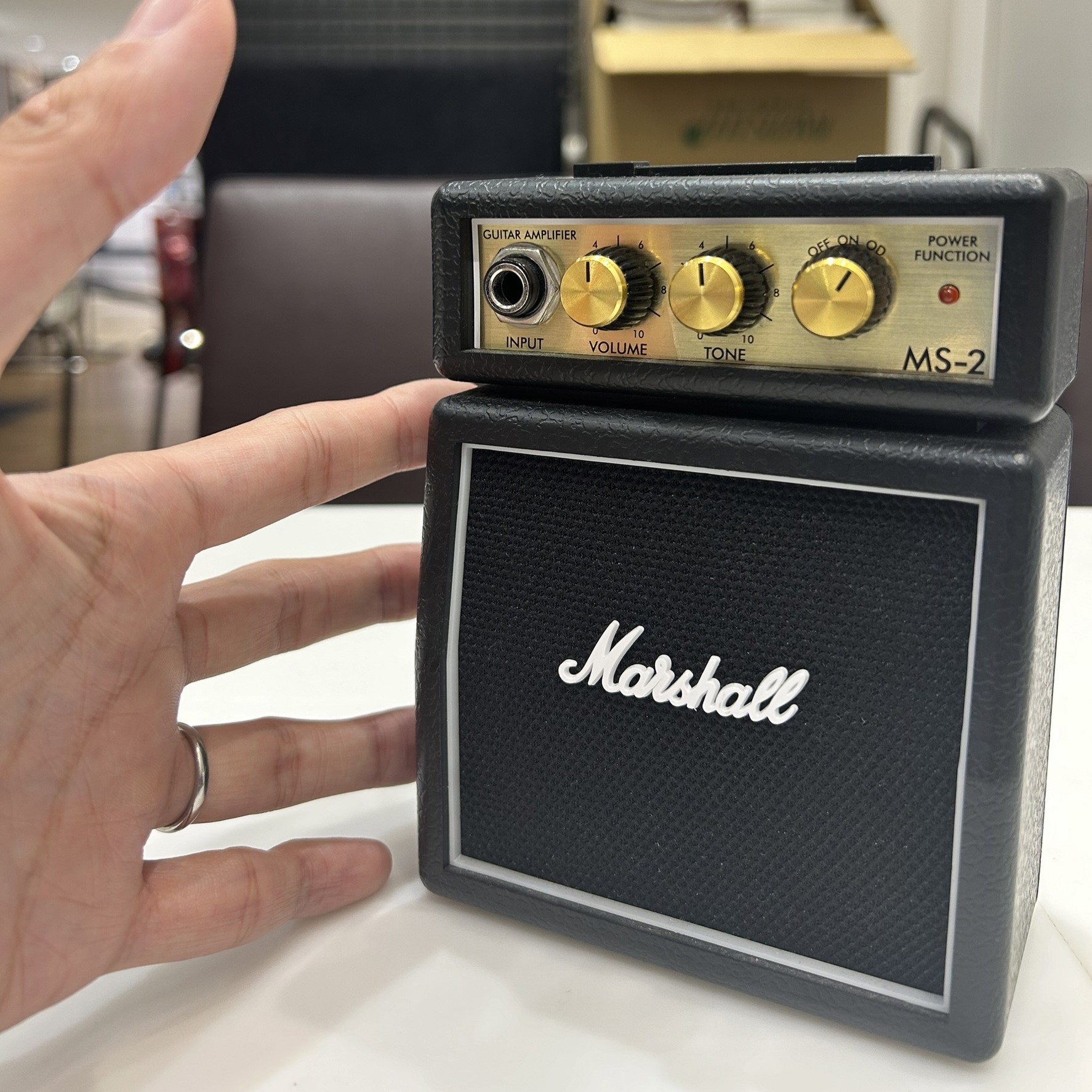 エレキギター用ミニアンプMarshall MS2
