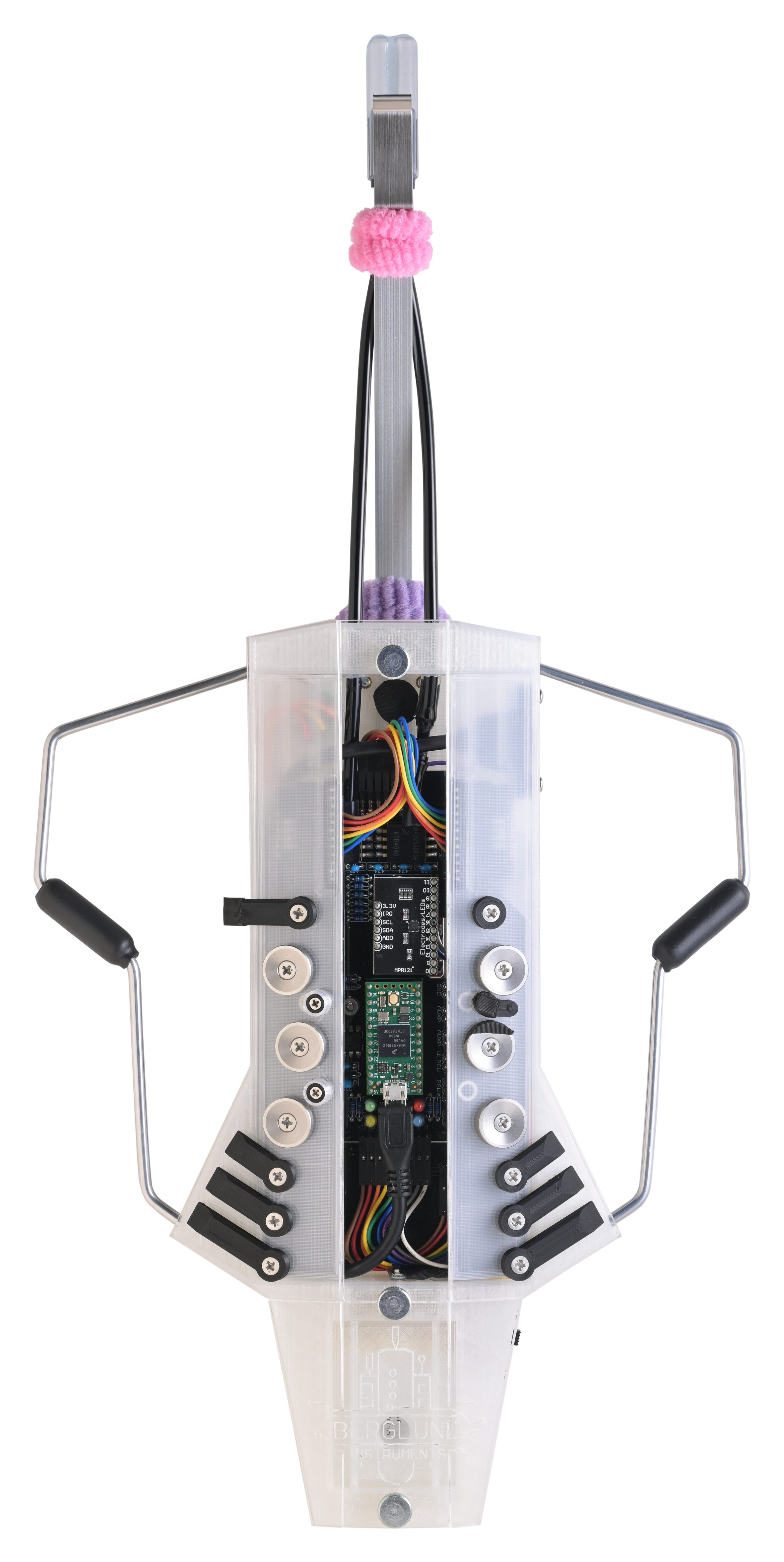 シグネチャーモデルのベースはNuRAD R2のSnow&Ice Lipo搭載モデル、さらにそこからカスタマイズを…