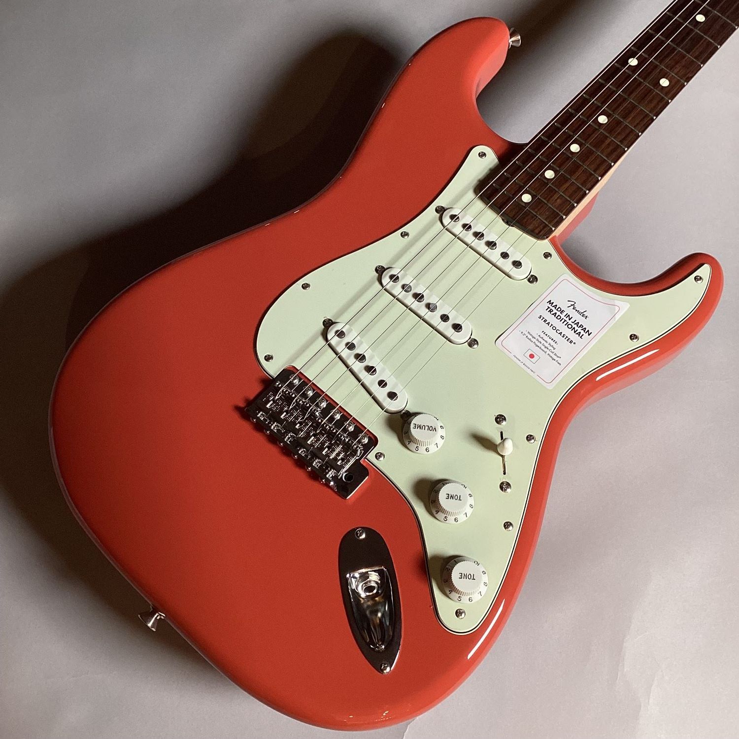 エレキギター【値上がり前入荷モデル】Made in Japan Traditional 60s Stratocaster Rosewood Fingerboard Fiesta Red