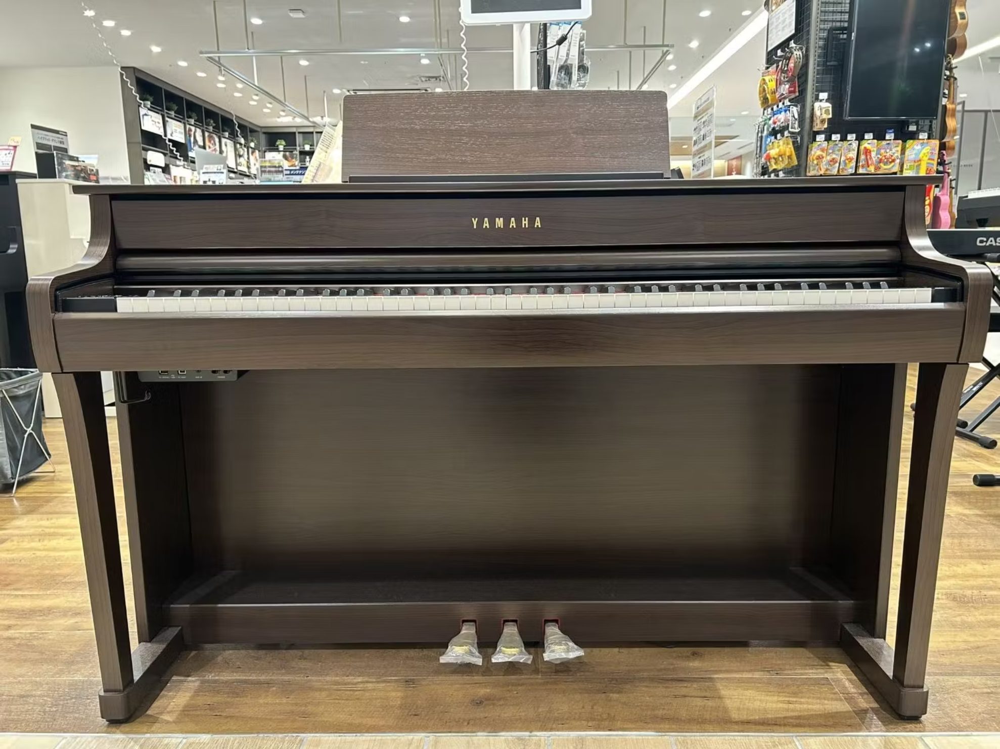 電子ピアノ【ご成約済】YAMAHA SCLP-8350 DA 【1台限りかつ11/30(日)まで期間限定】