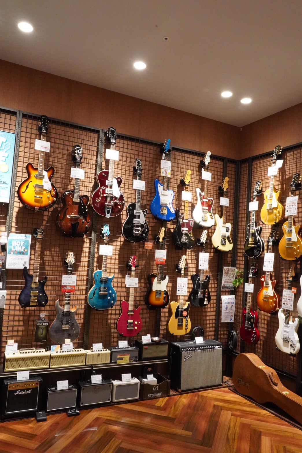 皆様、こんにちは。島村楽器有明ガーデン店では、12月より、ギター売場にて「年末のクリアランスセール」を開催中です。一年以上当店に展示をされているギター、試奏により傷がついてしまったギターをお値下げしております。いつもよりも、エレキギター、アコースティックギターがお求めやすくなっております。この機会に […]