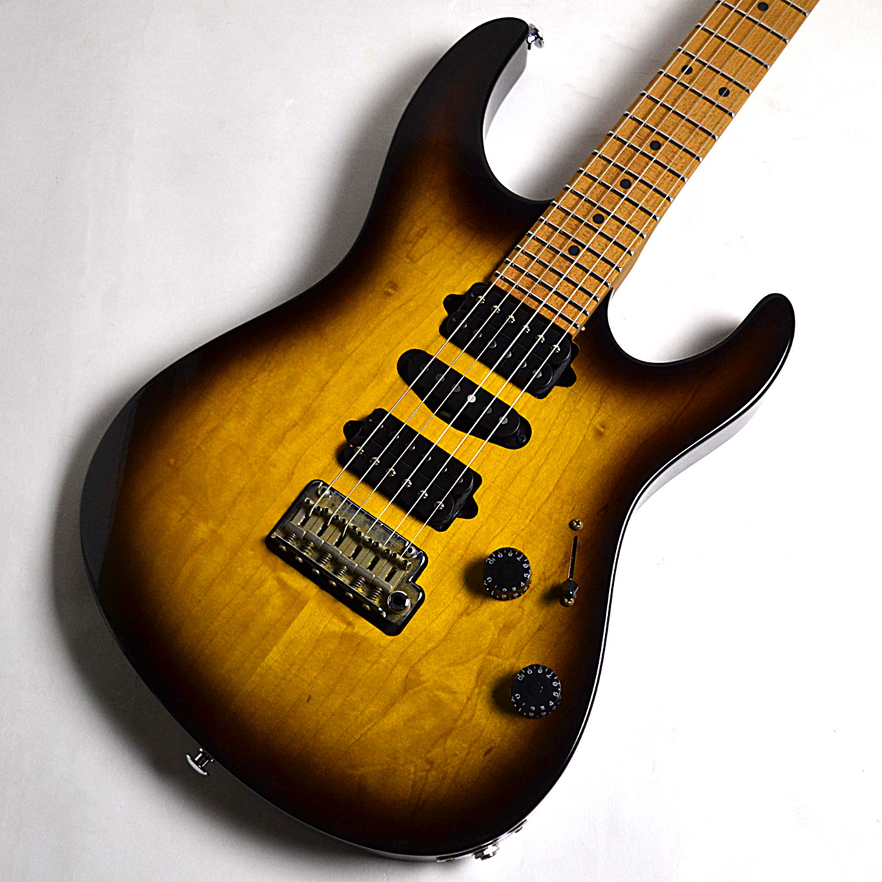 *** Modern Antique 510 2-Tone Burst こちらの商品に関するお問い合わせは、デジマートを見たとお伝えの上、必ず担当の金沢までお願い致します。 当店でSuhrをお買い求め頂く特典として正規代理店のセットアップを施し万全の状態で出荷致します。 （最短3日前後、休日を挟む場 […]