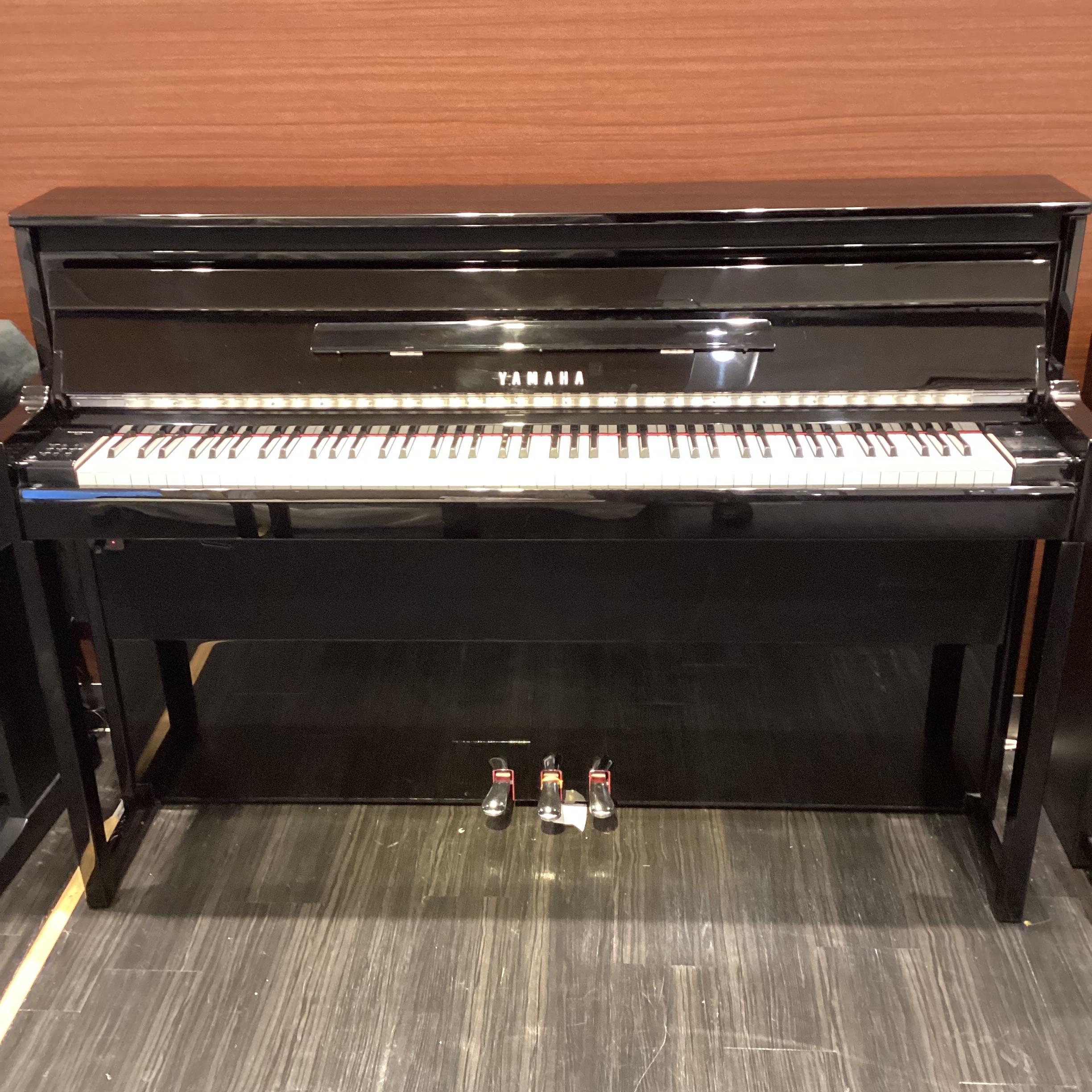ヤマハ(YAMAHA)NU1X
