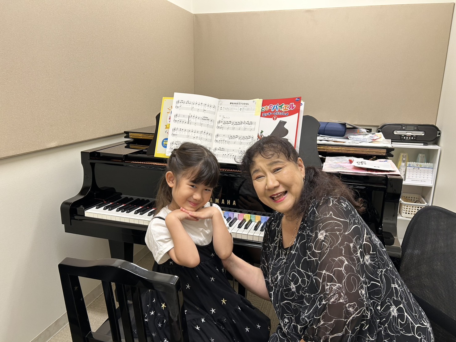 CONTENTS月曜日クラス新規開講しました！レッスン風景田中麻子先生からメッセージ保護者様の声生徒様の声体験レッスン受付中!お問い合わせはこちら月曜日クラス新規開講しました！ セブンパークアリオ柏店で、待望のピアノ教室 月曜日クラスがスタートしました！実際に8月からレッスンをスタートした、5歳のお […]