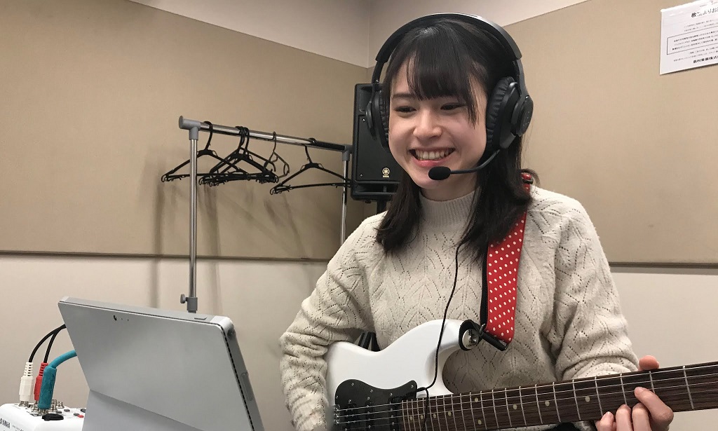 *サイレントオンラインレッスンとは？？ 教室に通うことなく、いつもの場所で音楽を楽しみたい…！[!!でも自宅で大きな音は出せない…！!!]という方はいらっしゃいませんか？]]そんな方には[!!サイレントオンラインレッスン!!]がお勧めです。]]電子ピアノ、エレキギター、ベース、電子ドラム、エアロフォ […]