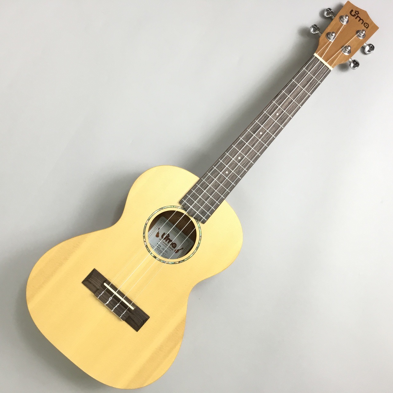 Uma UkuleleUK-06ST