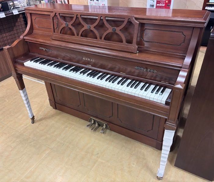 中古アップライトピアノKAWAI　Ki60WI	