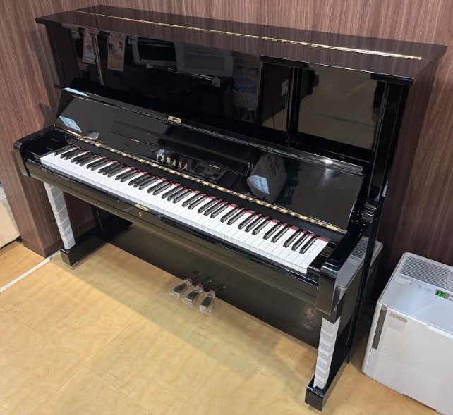 中古アップライトピアノYAMAHA UX1