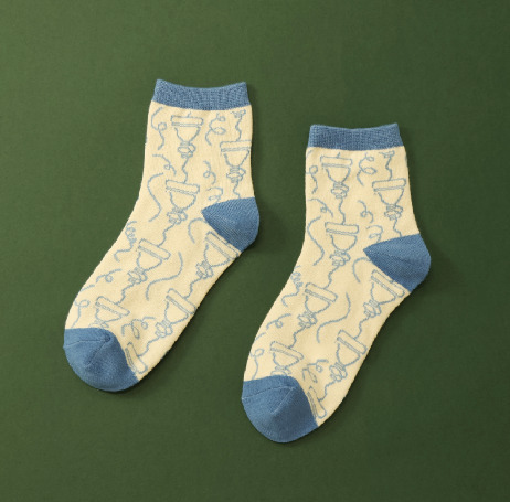 OTTB-02(マウスピース)<br />
トランペットやトロンボーンなどの金管楽器のマウスピースをおしゃれなラインアートで表現しました。