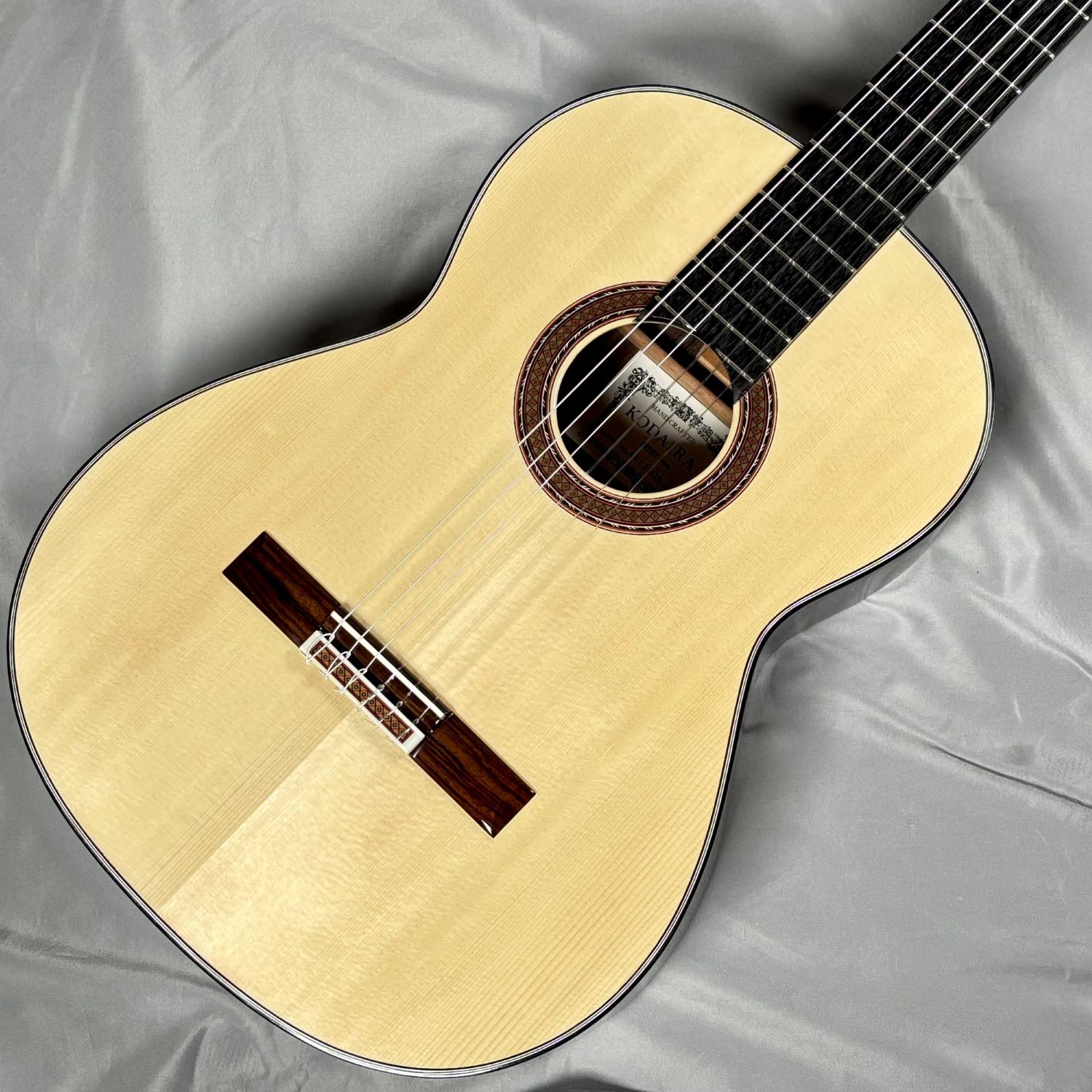 650mm クラシックギターAST-120