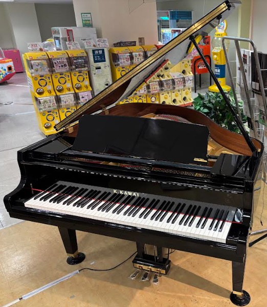 中古グランドピアノKAWAI GL10LE