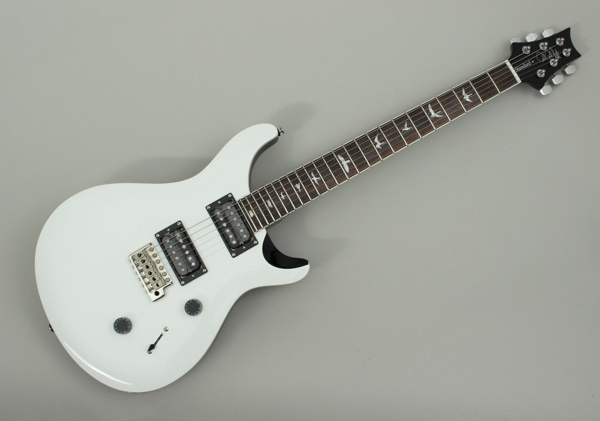 *高い塗装技術が求められるWhite/BlackカラーをSEシリーズ初採用!! 「初めてのギター」にも「“これぞ”の1本」にも最適なギター「PRS SE Standard 24」 今年7月には世界初となるPRS STANDARD 24シリーズをベースにしたディーラーオリジナル商品、「[https:/ […]