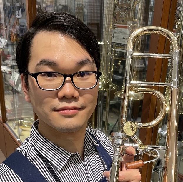 副店長/管楽器アドバイザー赤刎(あかはね)