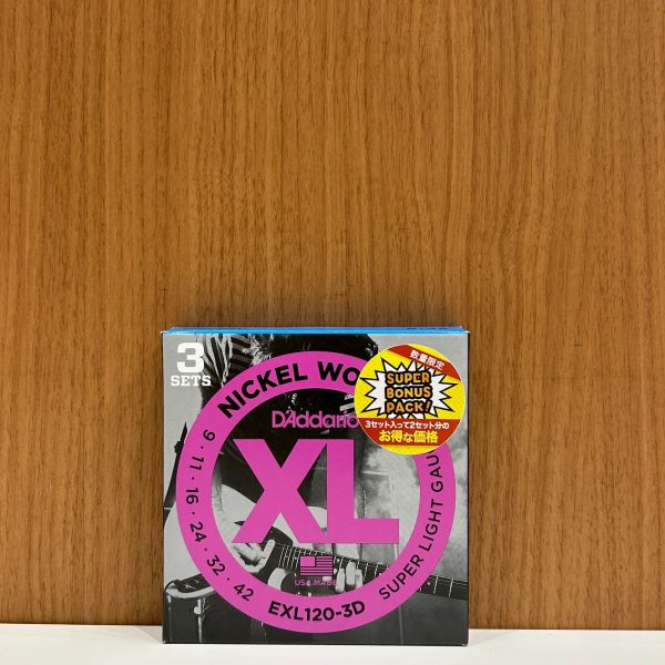 ● ダダリオ EXL110（09-42）<br />
【こんな方におすすめ】<br />
・弾きやすさを重視したい初心者の方<br />
・細めの弦でテクニカルなプレイをしたい方<br />
・指板全体を素早く行き来するフレーズを多用する方<br />
￥2,380(税込)<br />
