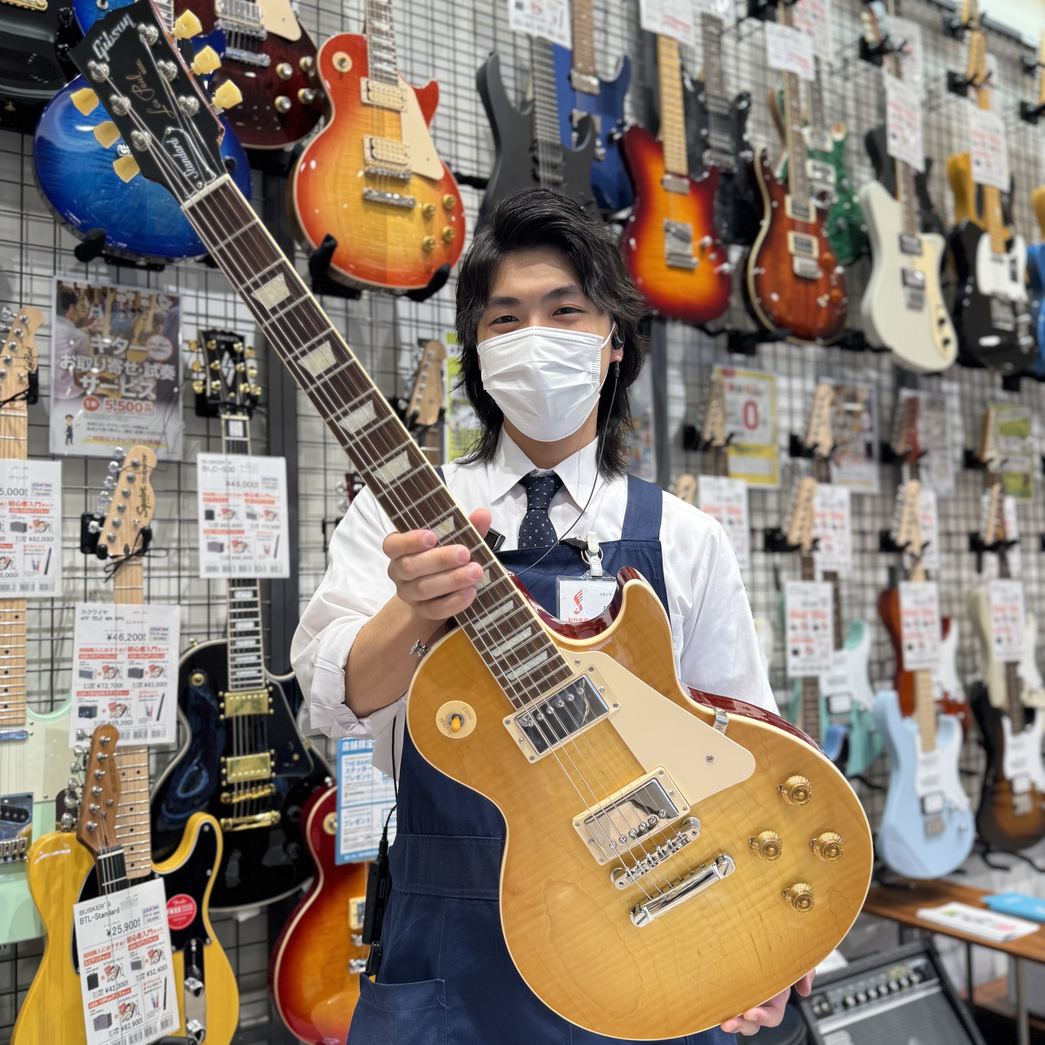 エレキギター、ベース、アンプ、エフェクター担当中井