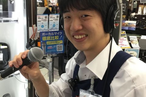 スタッフ写真 PA・DTM・ドラム・ギターアクセサリー 深山