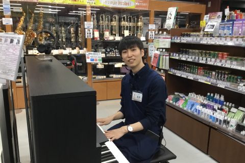 スタッフ写真 電子ドラム 嘉藤