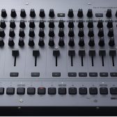 【納期未定】Roland TR-1000 【純粋なアナログ音源を搭載したリズムマシン】