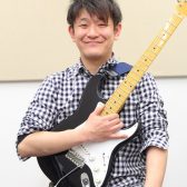 【アコースティックギター・エレキギター教室】若見 篤志先生/土曜日担当